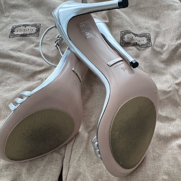 Gucci Heeled Silver Metallic Sandal/ heels/ stilettos - Picture 7 of 8